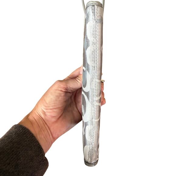 Y2K Coach Monogram Penelope Zippy Wristlet Wallet Gray Patent Metallic Gray C's - Picture 6 of 11